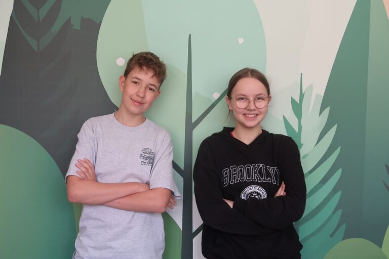 uśmiechnięte dzieci